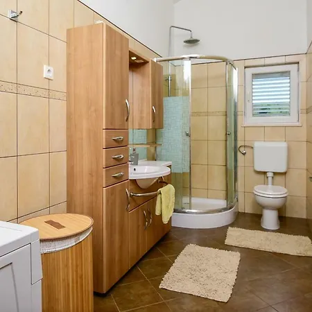 Ivona Apartament Lovište